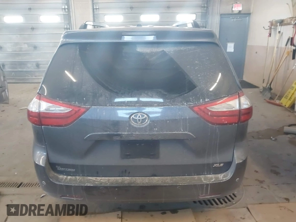 2017 Toyota Sienna XLE Auto Access Seat z VIN 5TDYZ3DC3HS885429, wystawiony jako IAAI lot #41454153 z przebiegiem 131 250 mil mil oraz . Historia ofert i sprzedaży dostępna na DreamBid. Obrazek 17.