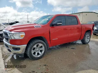 2021 Ram 1500 Big Horn z VIN 1C6SRFFT5MN626369, wystawiony jako Copart lot #54069895 z przebiegiem 74 552 mil mil oraz Szkoda całkowita • Salvage title. Historia ofert i sprzedaży dostępna na DreamBid. Obrazek 1.