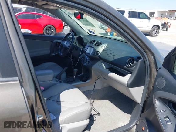 2009 Toyota RAV4 Ltd with VIN JTMZK31V395024466, listed as a IAAI auction lot 41883729 with 176,332 mi miles. Bid and sale history available at carsss.com. Image 5.