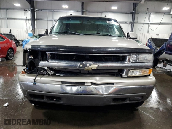 2005 Chevrolet Suburban LS with VIN 3GNFK16Z35G203233, listed as a Copart auction lot 56381734 with 234,378 mi miles and Salvage Title. Bid and sale history available at carsss.com. Image 5.