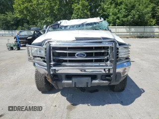 1999 Ford Super Duty F-250 XL with VIN 1FTNX21F3XEA71139, listed as a Copart auction lot 67062114 with 203,233 mi miles and Salvage Title. Bid and sale history available at carsss.com. Image 5.