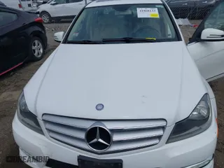 2013 Mercedes-Benz C-Class C 300 Sport with VIN WDDGF8AB3DR269791, listed as a IAAI auction lot 41868133 with 140,336 mi miles. Bid and sale history available at carsss.com. Image 10.