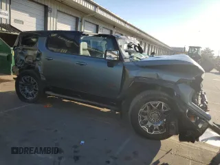 2024 GMC Hummer EV 3X with VIN 1GKB0RDC6RU102527, listed as a Copart auction lot 58865494 with 3,373 mi miles and Salvage Title. Bid and sale history available at carsss.com. Image 4.
