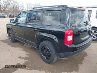 2014 Jeep Patriot Sport with VIN 1C4NJPBA4ED844253, listed as a IAAI auction lot 41879323 with 170,551 mi miles and . Bid and sale history available at carsss.com. Image 3.