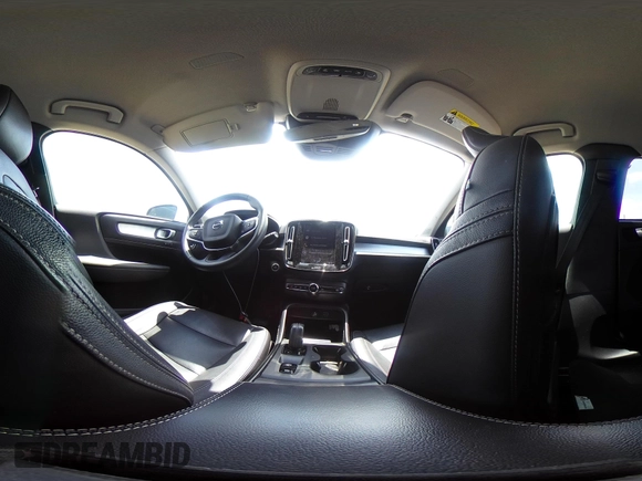 2021 Volvo XC40 Momentum z VIN YV4AC2HK4M2486512, wystawiony jako IAAI lot #42252265 z przebiegiem 56 397 mil mil oraz . Historia ofert i sprzedaży dostępna na DreamBid. Obrazek 18.