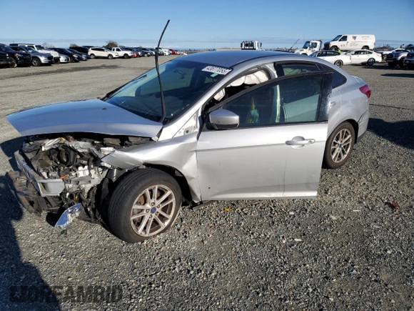 2018 Ford Focus SE with VIN 1FADP3F23JL226448, listed as a Copart auction lot 43877055 with 77,253 mi miles and Salvage Title. Bid and sale history available at carsss.com. Image 1.