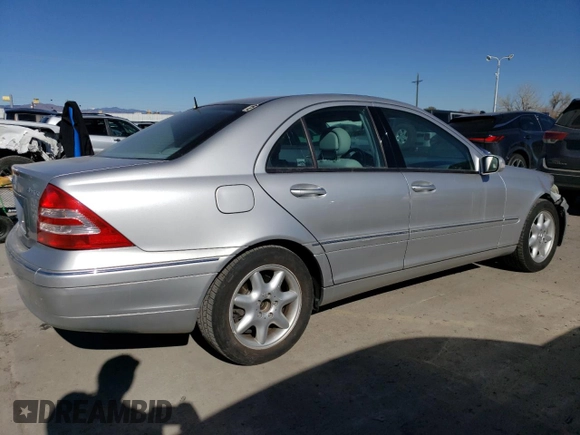 2003 Mercedes-Benz C 240 with VIN WDBRF81J33F318562, listed as a Copart auction lot 47246195 with 65,777 mi miles and Salvage title. Bid and sale history available at DreamBid. Image 3.