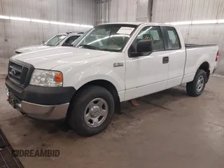 2005 Ford F-150 XLT with VIN 1FTPX14565NA51874, listed as a IAAI auction lot 41928006 with 201,004 mi miles. Bid and sale history available at carsss.com. Image 2.