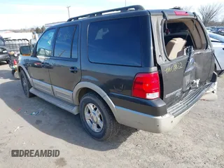 2005 Ford Expedition Eddie Bauer with VIN 1FMFU18555LA39558, listed as a IAAI auction lot 41608822 with 222,057 mi miles. Bid and sale history available at carsss.com. Image 3.