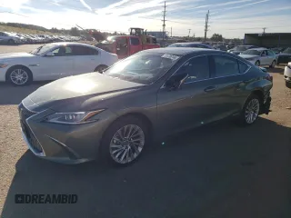 2021 Lexus ES 300h Luxury with VIN 58AEA1C11MU001819, listed as a Copart auction lot 72470714 with 27,233 mi miles and Salvage title. Bid and sale history available at DreamBid. Image 1.