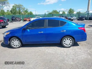 2017 Nissan Versa SV z VIN 3N1CN7AP1HL895731, wystawiony jako IAAI lot #42279393 z przebiegiem 94 040 mil mil oraz . Historia ofert i sprzedaży dostępna na DreamBid. Obrazek 14.