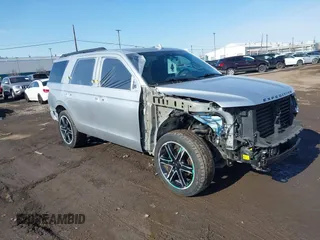 2019 Ford Expedition Limited with VIN 1FMJU2AT4KEA86525, listed as a IAAI auction lot 41784517 with 66,714 mi miles. Bid and sale history available at carsss.com. Image 1.