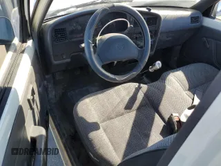 1994 Toyota Pickup z VIN JT4RN81AXR5183793, wystawiony jako Copart lot #44929505 z przebiegiem 122 615 mil mil oraz Szkoda całkowita • Salvage title. Historia ofert i sprzedaży dostępna na DreamBid. Obrazek 8.