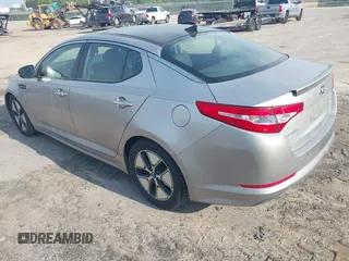2013 Kia Optima EX z VIN KNAGM4ADXD5059185, wystawiony jako IAAI lot #42046712 z przebiegiem 204 884 mil mil oraz . Historia ofert i sprzedaży dostępna na DreamBid. Obrazek 3.