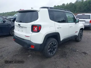 2023 Jeep Renegade Trailhawk z VIN ZACNJDC17PPP43612, wystawiony jako IAAI lot #42486733 z przebiegiem 17 658 mil mil oraz . Historia ofert i sprzedaży dostępna na DreamBid. Obrazek 4.