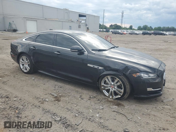 2019 Jaguar XJ R-Sport with VIN SAJWA1C7XK8W21242, listed as a Copart auction lot 56092225 with 47,727 mi miles and Salvage title. Bid and sale history available at DreamBid. Image 4.
