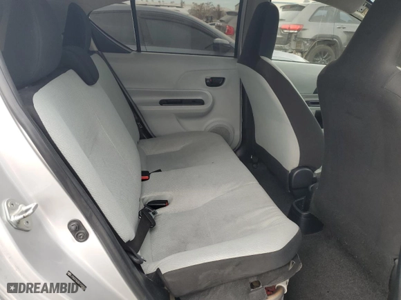 2013 Toyota Prius c One with VIN JTDKDTB33D1533353, listed as a Copart auction lot 47584785 with 126,427 mi miles and Salvage Title. Bid and sale history available at carsss.com. Image 10.