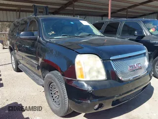 2012 GMC Yukon XL SLT with VIN 1GKS2KE77CR178173, listed as a IAAI auction lot 41778706 with 175,654 mi miles. Bid and sale history available at carsss.com. Image 1.