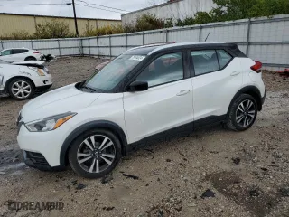 2018 Nissan Kicks SR with VIN 3N1CP5CU4JL522691, listed as a Copart auction lot 79184024 with 139,975 mi miles and Salvage Title. Bid and sale history available at carsss.com. Image 1.