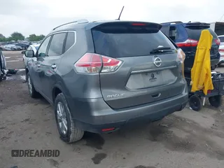 2016 Nissan Rogue SV z VIN KNMAT2MV6GP635951, wystawiony jako IAAI lot #42120009 z przebiegiem Nie podano mil oraz . Historia ofert i sprzedaży dostępna na DreamBid. Obrazek 3.
