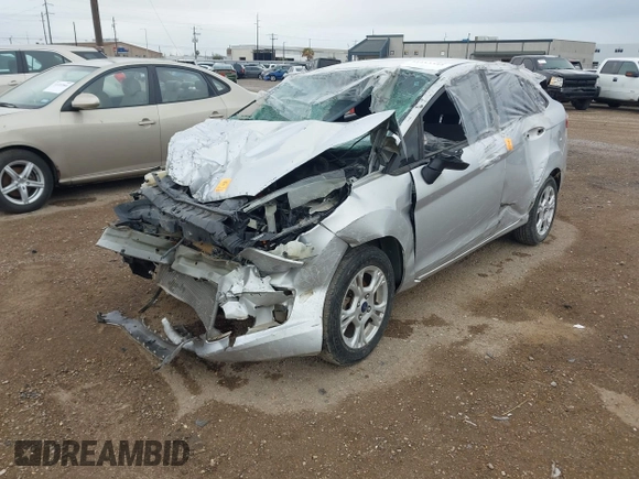 2015 Ford Fiesta SE with VIN 3FADP4BJ2FM220598, listed as a IAAI auction lot 41213342 with 1 mi miles. Bid and sale history available at carsss.com. Image 2.
