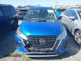 2022 Nissan Kicks S with VIN 3N1CP5BVXNL512828, listed as a IAAI auction lot 41596960 with 57,341 mi miles and . Bid and sale history available at carsss.com. Image 12.