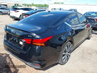 2020 Nissan Altima SR z VIN 1N4BL4CV1LC234428, wystawiony jako IAAI lot #42161915 z przebiegiem 98 499 mil mil oraz . Historia ofert i sprzedaży dostępna na DreamBid. Obrazek 4.