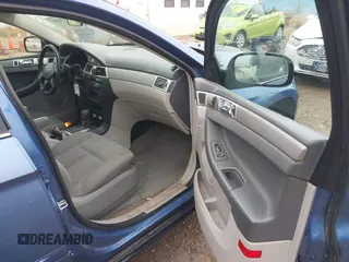 2007 Chrysler Pacifica Touring with VIN 2A8GF68XX7R255541, listed as a IAAI auction lot 40696056 with 127,625 mi miles and . Bid and sale history available at DreamBid. Image 5.