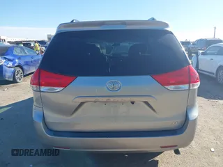 2011 Toyota Sienna LE AAS with VIN 5TDKK3DCXBS143921, listed as a IAAI auction lot 41689053 with 199,854 mi miles. Bid and sale history available at carsss.com. Image 16.