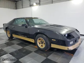 1985 Chevrolet Camaro Z28 Sport with VIN 1G1FP87H6FL474129, listed as a Copart auction lot 45179835 with 63,618 mi miles and Clean Title. Bid and sale history available at carsss.com. Image 4.