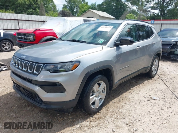 2022 Jeep Compass Latitude z VIN 3C4NJCBB7NT189257, wystawiony jako IAAI lot #42250218 z przebiegiem 13 743 mil mil oraz . Historia ofert i sprzedaży dostępna na DreamBid. Obrazek 17.
