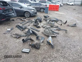 2018 Mazda CX-5 Grand Touring z VIN JM3KFADM8J0325157, wystawiony jako IAAI lot #42214750 z przebiegiem Nie podano mil oraz . Historia ofert i sprzedaży dostępna na DreamBid. Obrazek 11.