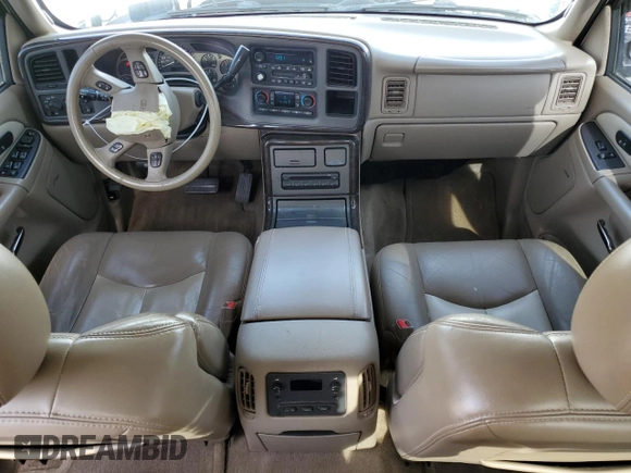 2005 GMC Sierra Denali z VIN 2GTEK63N051284302, wystawiony jako Copart lot #88031695 z przebiegiem 150 006 mil mil oraz Szkody całkowita. Historia ofert i sprzedaży dostępna na DreamBid. Obrazek 8.