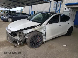2022 Tesla Model Y Performance z VIN 7SAYGDEF3NF558150, wystawiony jako Copart lot #50532175 z przebiegiem 44 608 mil mil oraz Szkoda całkowita • Salvage title. Historia ofert i sprzedaży dostępna na DreamBid. Obrazek 1.