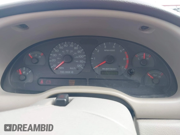 2001 Ford Mustang Standard z VIN 1FAFP40451F185277, wystawiony jako IAAI lot #42186086 z przebiegiem 170 430 mil mil oraz . Historia ofert i sprzedaży dostępna na DreamBid. Obrazek 7.