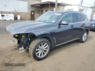 2019 BMW X5 xDrive40i with VIN 5UXCR6C57KLL11051, listed as a Copart auction lot 60268695 with 169,671 mi miles and Salvage title. Bid and sale history available at DreamBid. Image 1.