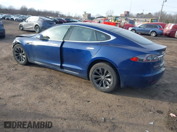 2018 Tesla Model S 75D with VIN 5YJSA1E28JF296944, listed as a IAAI auction lot 41298541 with 29,828 mi miles and . Bid and sale history available at DreamBid. Image 3.