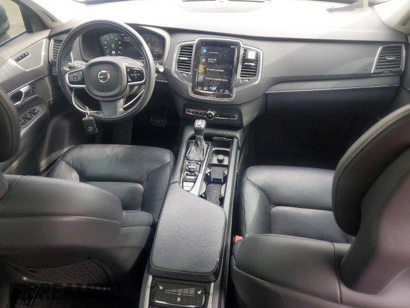 2020 Volvo XC90 Momentum with VIN YV4102PK4L1575186, listed as a Copart auction lot 46177035 with 73,170 mi miles and Salvage Title. Bid and sale history available at carsss.com. Image 8.