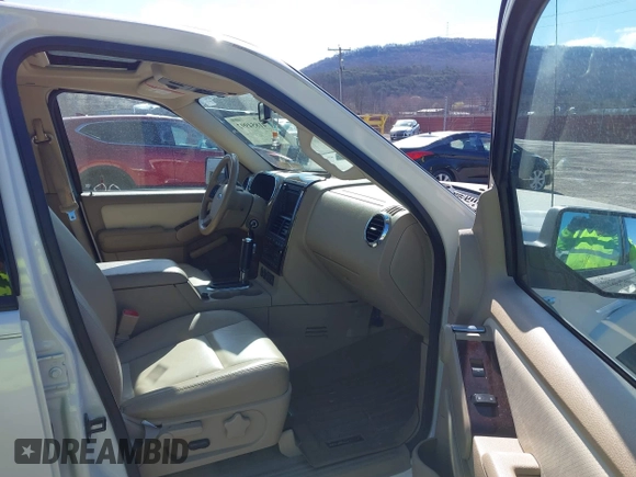 2007 Ford Explorer Limited с VIN 1FMEU75827UB18552, выставлен на аукционе IAAI как лот 41854992 с пробегом 61 979 миль миль и . История ставок и продаж доступна на DreamBid. Изображение 5.