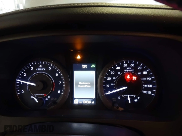 2019 Toyota Sienna XLE Auto Access Seat with VIN 5TDYZ3DC5KS977780, listed as a IAAI auction lot 42015998 with 100,387 mi miles. Bid and sale history available at carsss.com. Image 7.