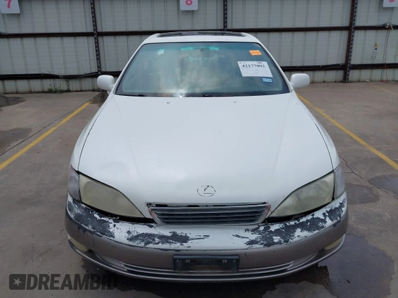 1998 Lexus ES 300 with VIN JT8BF28GXW0106483, listed as a IAAI auction lot 42177092 with Not provided miles and . Bid and sale history available at DreamBid. Image 13.