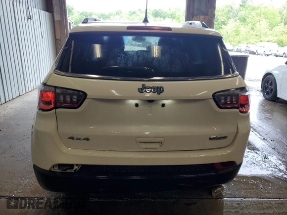 2019 Jeep Compass Latitude with VIN 3C4NJDBB6KT598559, listed as a Copart auction lot 58313545 with 70,022 mi miles and Salvage title. Bid and sale history available at DreamBid. Image 6.