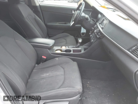 2016 Kia Optima LX Turbo with VIN 5XXGT4L1XGG006432, listed as a IAAI auction lot 41620038 with 137,210 mi miles. Bid and sale history available at carsss.com. Image 5.