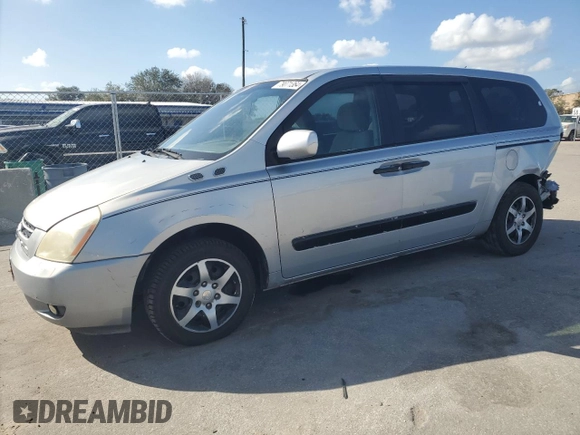 2006 Kia Sedona LX with VIN KNDMB233866024341, listed as a Copart auction lot 79071364 with 132,924 mi miles and Salvage Title. Bid and sale history available at carsss.com. Image 1.