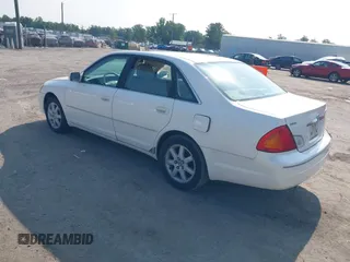2000 Toyota Avalon XL z VIN 4T1BF28B2YU102103, wystawiony jako IAAI lot #42441529 z przebiegiem 256 568 mil mil oraz . Historia ofert i sprzedaży dostępna na DreamBid. Obrazek 3.