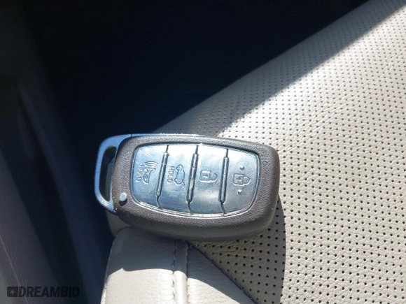 2017 Hyundai Tucson Sport with VIN KM8J3CA25HU347658, listed as a IAAI auction lot 41801178 with 92,857 mi miles. Bid and sale history available at carsss.com. Image 11.