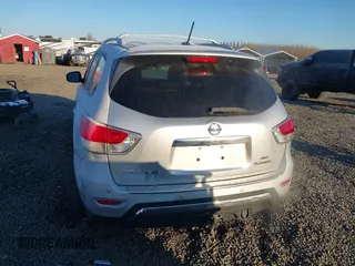 2014 Nissan Pathfinder Platinum with VIN 5N1AR2MM9EC676855, listed as a IAAI auction lot 41450200 with 142,322 mi miles and . Bid and sale history available at DreamBid. Image 16.