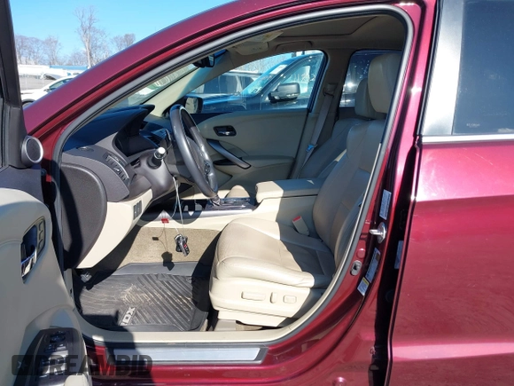 2014 Acura RDX Tech Pkg with VIN 5J8TB4H50EL005348, listed as a IAAI auction lot 41883118 with 118,638 mi miles. Bid and sale history available at carsss.com. Image 5.
