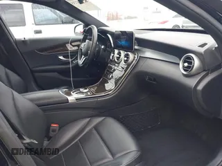 2019 Mercedes-Benz C 300 with VIN 55SWF8DB2KU298654, listed as a IAAI auction lot 42153735 with 58,260 mi miles and . Bid and sale history available at DreamBid. Image 5.
