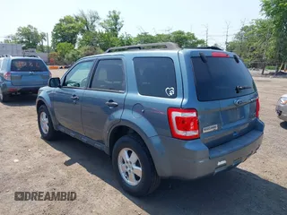 2010 Ford Escape XLT z VIN 1FMCU9DG0AKC42348, wystawiony jako IAAI lot #42421620 z przebiegiem 178 321 mil mil oraz . Historia ofert i sprzedaży dostępna na DreamBid. Obrazek 3.